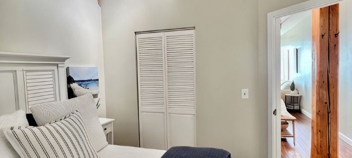 Relax in This Beautiful Condo on Lake Charlevoix! Hotéis em Charlevoix