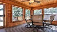 Whitetail Ridge: Lakefront Home, FREE Wi-Fi/Firewood, Generator, No Cleaning Fee - 4-Star