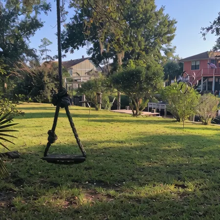 Relaxed Waterfront Home Nestled under a Shady Oak about 2 Miles to Old Town