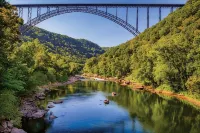 Rustic Cabin minutes from New River Gorge National Park and downtown Oak Hill. - 3-Star