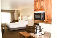 Holiday Inn Express & Suites MASON CITY by IHG - Bãi đậu xe