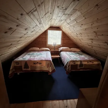 Waterfall Cabin - Pictured Rocks Lodging 뮤니징 타운쉽 호텔