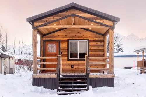 Kade's Cabin || 2 bed 1 bath urban cabin - Wifi