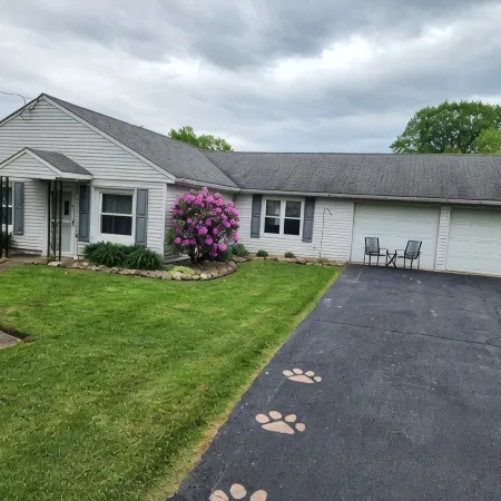Cozy Ranch with Scenic Golf Course view
