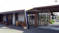 岩石汽車旅館 - 停車場