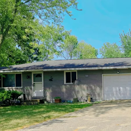 Express Gateway in Stevens Point with fully enclosed fence for backyard!