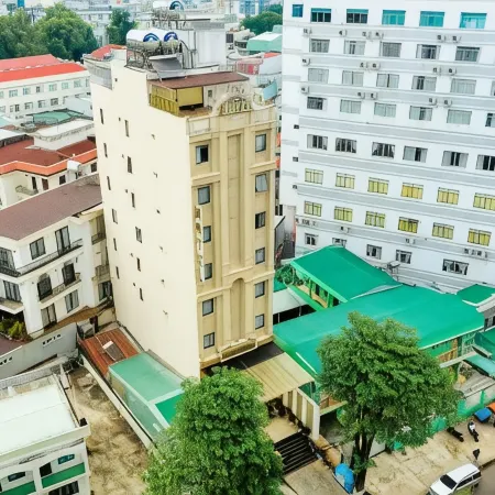 Le Centre Pleiku Hotel