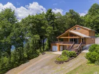August Special ~ Mtn Views, Hot Tub+Fire Pit, WiFi, Fireplace, Grill! - 4-Star