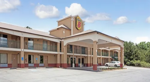Super 8 by Wyndham Pearl/Jackson Airport - 2-Star