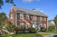 Robert Manning Place•Historic 1824 Salem Home with Parking•Walk to Downtown - Bintang 3