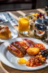 DoubleTree by Hilton Swindon - breakfast