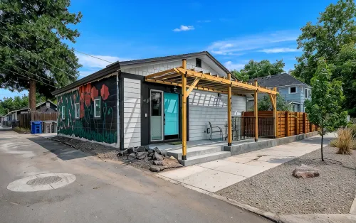 Adorable Modern Guesthouse - West Downtown Boise - 4-Star
