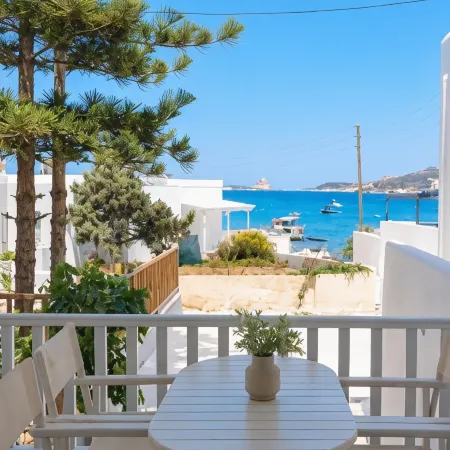 Om Living Milos
