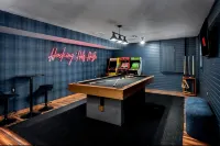 Amber Hills Lodge: Sauna,Golf Sim,Hot Tub,Theatre - 4-Star