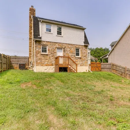 Chic Front Royal Retreat Near Shenandoah River!