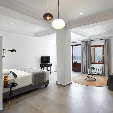 Petit Palace Suites