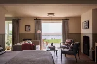 Moonfleet Manor - A Luxury Family Hotel - Parking