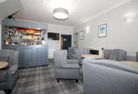 Temple View Hotel - parking