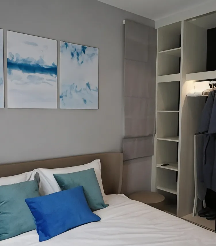 Private 2-Bedroom Apartment with Pool Access