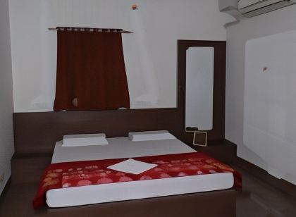 Shree Jinwaram Hotel