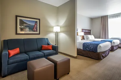 Comfort Suites Lake Geneva East