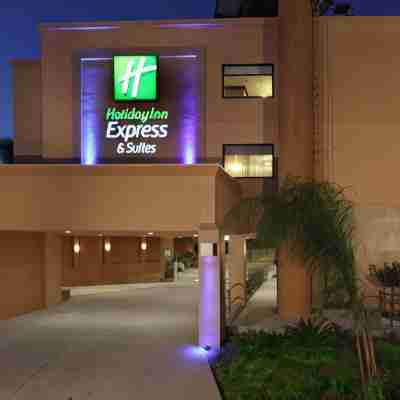 Holiday Inn Express Hotel & Suites Woodland Hills, an IHG Hotel Hotel Exterior