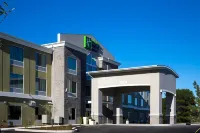 Holiday Inn Express & Suites Carlisle - Harrisburg Area Hotel dekat St Patrick Catholic Church