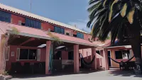 Dolphins Backpackers Hotel di Sunshine Beach