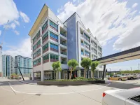 Link Portside Wharf Apartment Hotel Hotels in Morningside