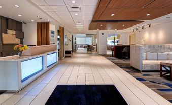 Holiday Inn Express & Suites Manhattan