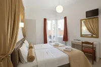 Metropolis Hotel