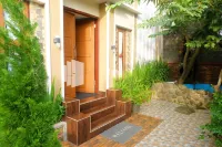 Guest House Bibong Makassar Mitra RedDoorz Hotels in Manggala