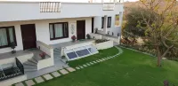 Devraj Villa - Luxury Pool Villa Udaipur Hotel a 