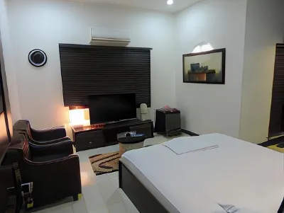 Jannat Guest House Hyd Hotels near Hayat Residency
