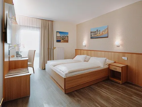 Hotel am Wald Hotels in Langenfeld