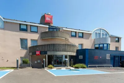 Ibis Granville Port de Plaisance Отели рядом с достопримечательностью «L'Aquarium du Roc»