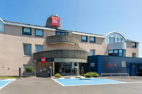 宜必思格朗維爾普萊桑斯港酒店