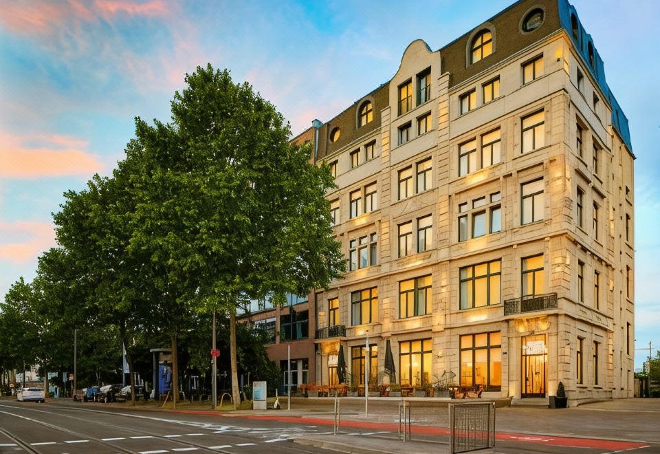 hotel overview picture