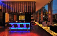 Taj Club House - bar