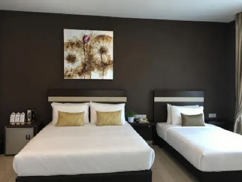 契馬拉精品酒店 鄰近Miri Gospel Chapel Senadin的酒店