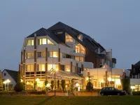 Rheinhotel Larus Hotels near Metternich
