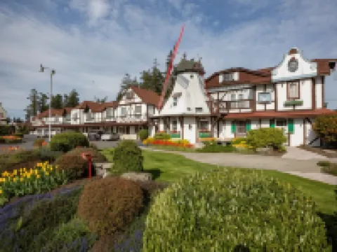 Auld Holland Inn Hotels in Oak Harbor