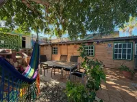 Hostel Los Duendes del Sur Hotels near Finca Las Margaritas Banana Experience