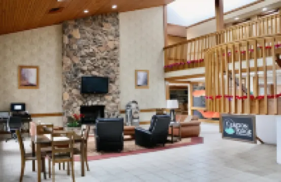 The Carlton Lodge