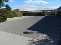Travellers Rest Motor Inn Swan Hill - parking
