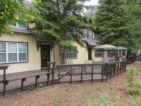 Crandell Mountain Lodge - Parkplatz