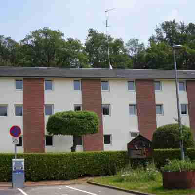 ibis les Etangs des Moines Hotel Exterior