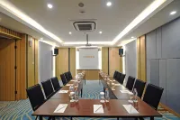 Front One Boutique Hotel Taman Anggrek