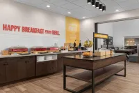 Hampton Inn & Suites Orangeville, on Hotels in Erin