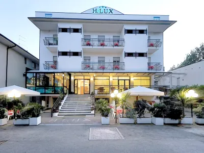 Hotel Lux Hotels near Bagno Luca